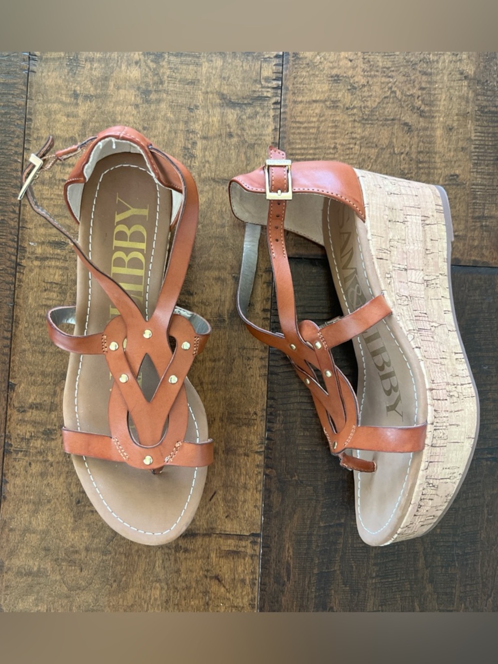 Sam & Libby tan faux leather strappy cork wedge sandals with gold studs sz 6